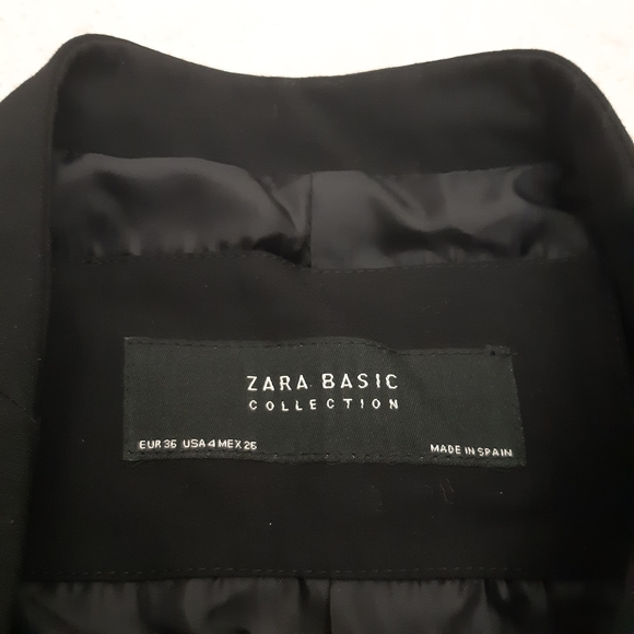 Zara basic collarless black blazer with one button detail - Picture 2 of 3